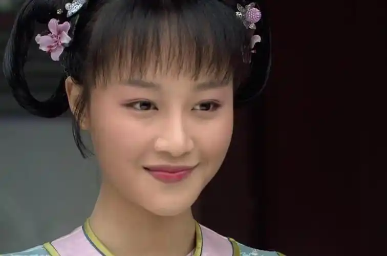 她是皇太极的女儿,12岁出嫁,丈夫与儿子的结局都很凄惨