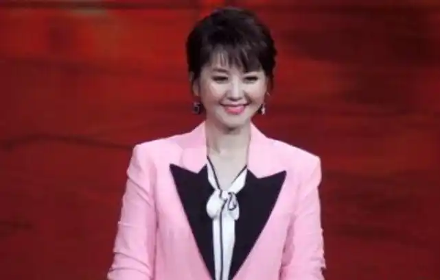 家政女皇方琼辛酸史做央视15年临时工将领导丈夫当恩人