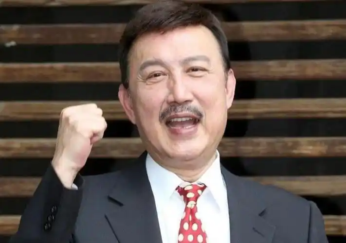 74岁台星节目中崩溃大哭称患癌女儿不愿化疗心疼爱女数次哽咽