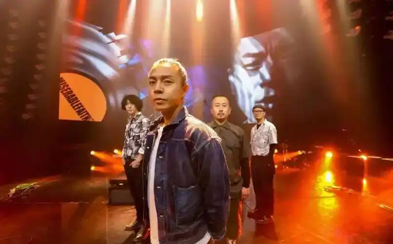 《公路之歌》:痛仰乐队的经典代表作!_路歌_音乐_歌词