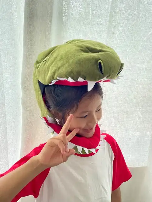 可爱卡通鲨鱼头套恐龙帽子毛绒拍照道具儿童节万圣节学校表演道具