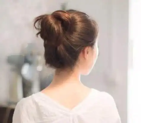 艺昕丸子头图片头像