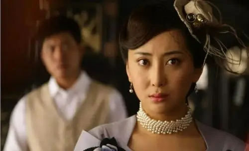 曾经性感火辣如今却是行走的大奶瓶她到底经历了什么