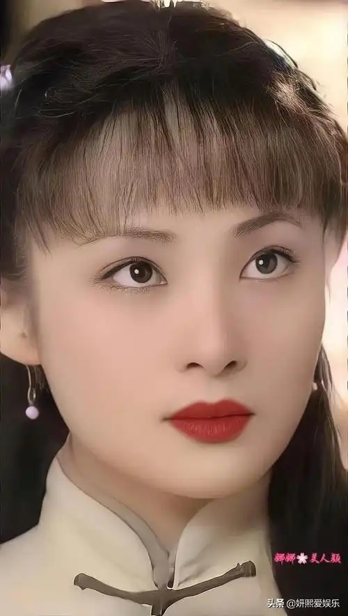 古装美女蒋勤勤温婉水灵美若仙女