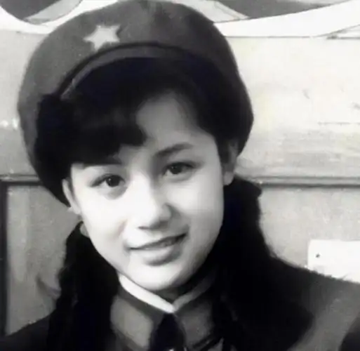 "一代容妃"李建群,与导演同居28年无名无子,如今已悄然离世