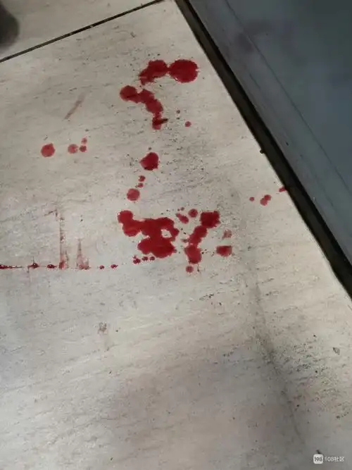 吓一跳!永辉超市惊人一幕,地上好多鲜血,原来是