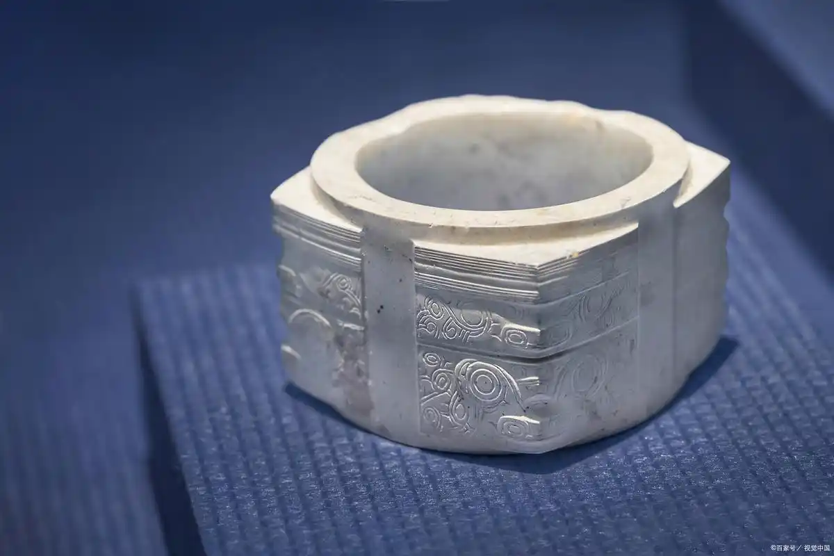 良渚文化中良渚玉琮属于哪个朝代