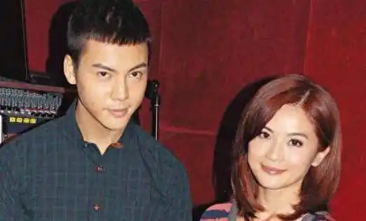 杨颖与陈伟霆的恋情,为何以分手告终?_黄晓明_关系_电影片