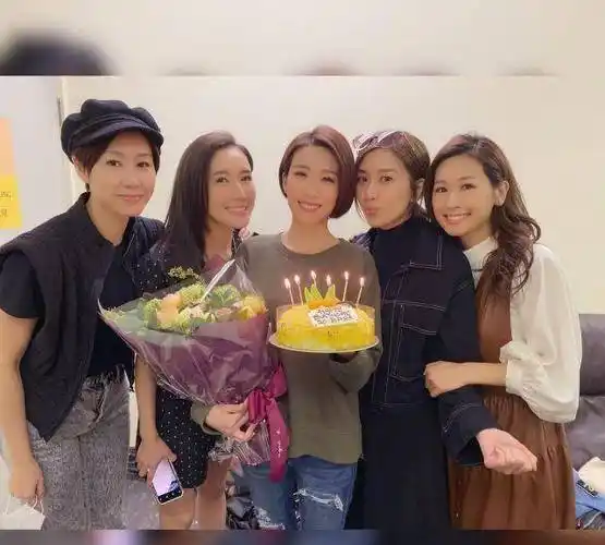 胡定欣李施嬅黄智雯造惊喜为姚子羚庆生 连日来庆生场合不断_事业_几