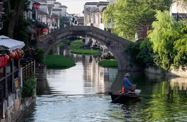 小桥流水,古风西塘的一线天