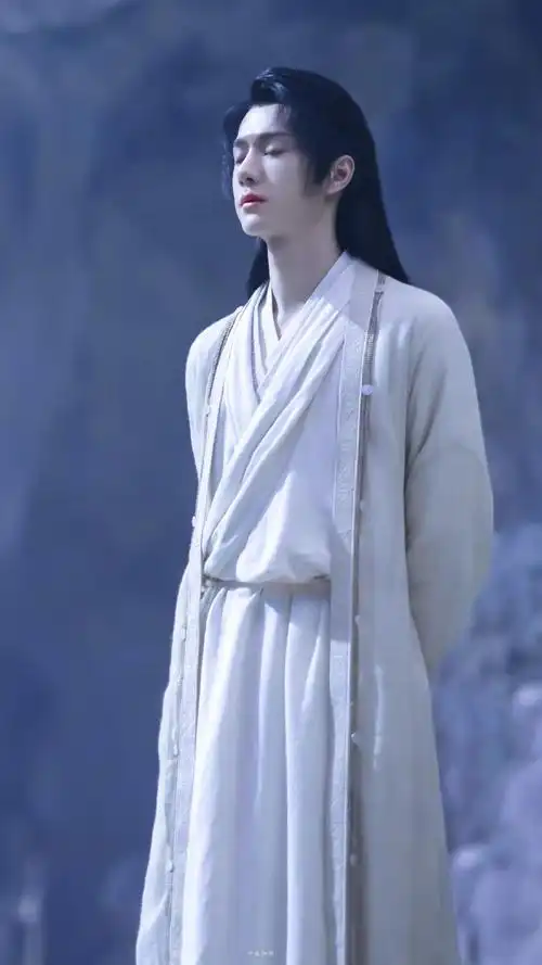 古偶妆造天花板#提到记忆深刻的古装剧扮相,王一博给我"陌上人如玉