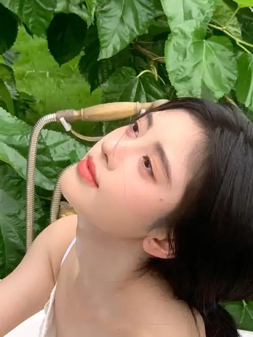 鞠婧祎夏日午后随拍##窗前的鞠婧祎