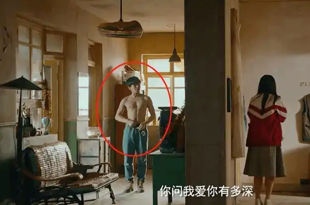 彭昱畅新戏大秀腹肌成2020国庆档大赢家资源秒杀一众小生