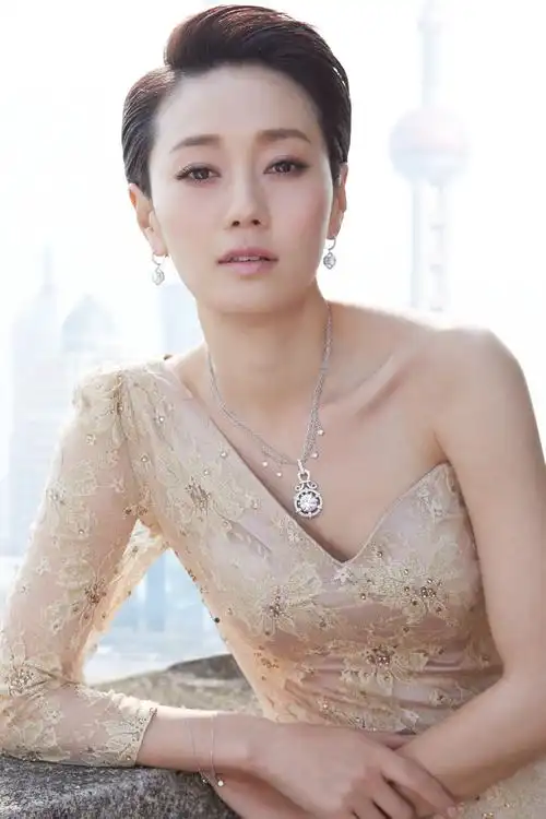 马伊琍曾为林青霞演过配角,还没出场就被炸飞,全程没露脸