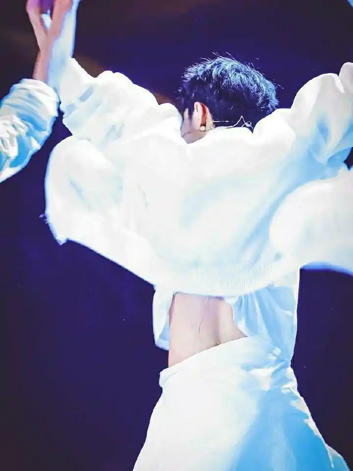 少女腰肖战,你真香了嘛