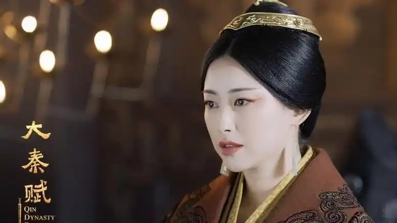 的观众,原来是有人在为张晚意饰演的"二强"要娶二婚的马素琴打抱不平