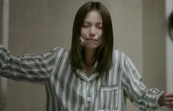 不会演戏别尬演看赵丽颖与钟楚曦的土丑才知道什么是演技