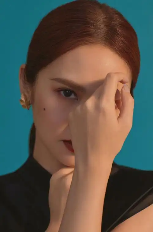 > 杨丞琳时尚杂志写真图片(4/12)