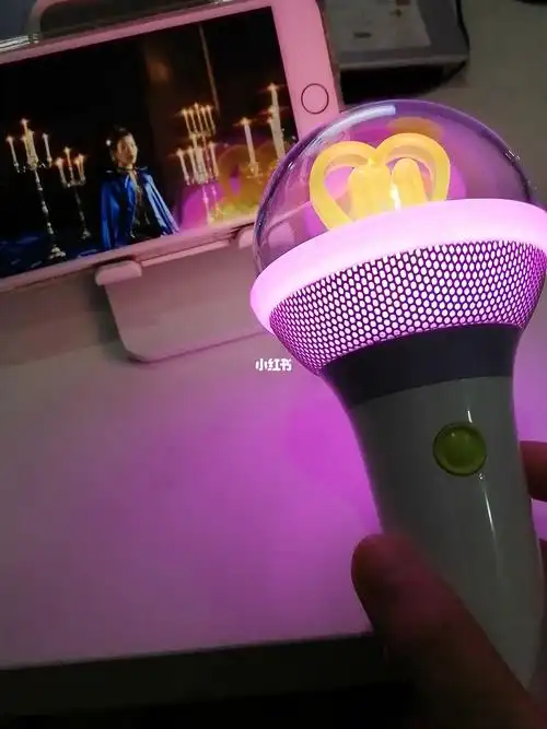 iu第三代应援棒开箱视频