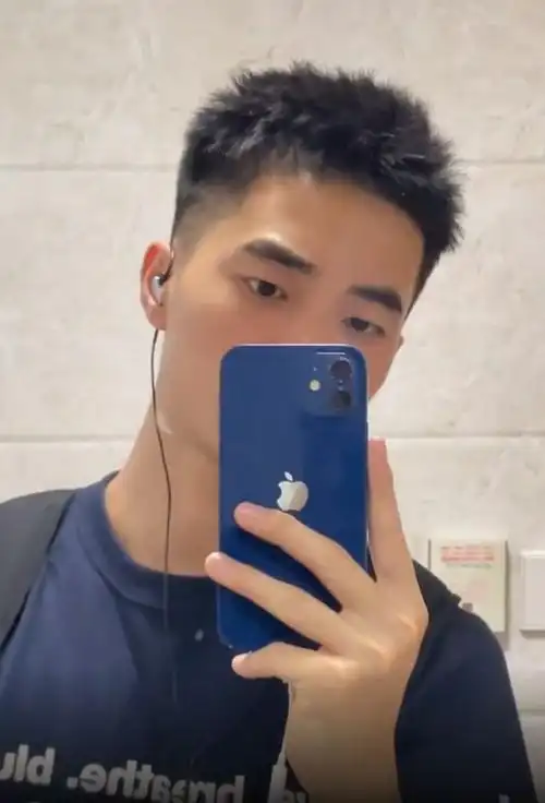 30岁男生不要乱剪发型,试试这3款"短发"发型,很阳光帅气!