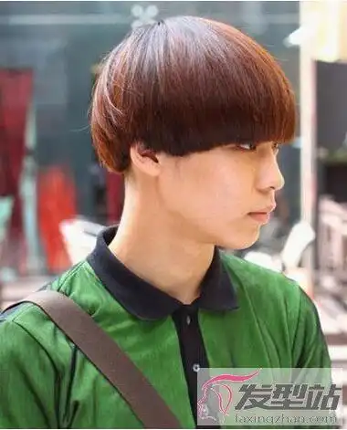 男学生应该留什么发型 蘑菇头短发晋升校园男神
