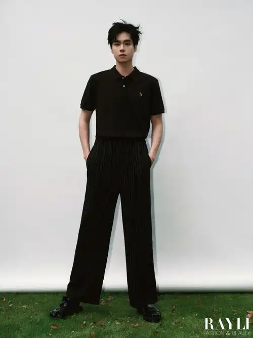 瑞丽服饰美容##胡一天春日漫步大片