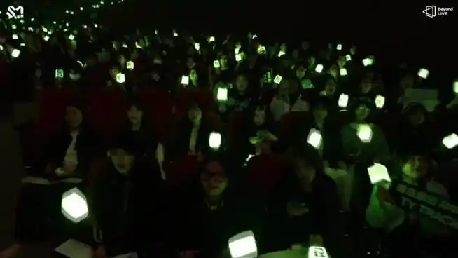 240224『图片』ty track in seoul day1    这一次 所有应援棒都是为