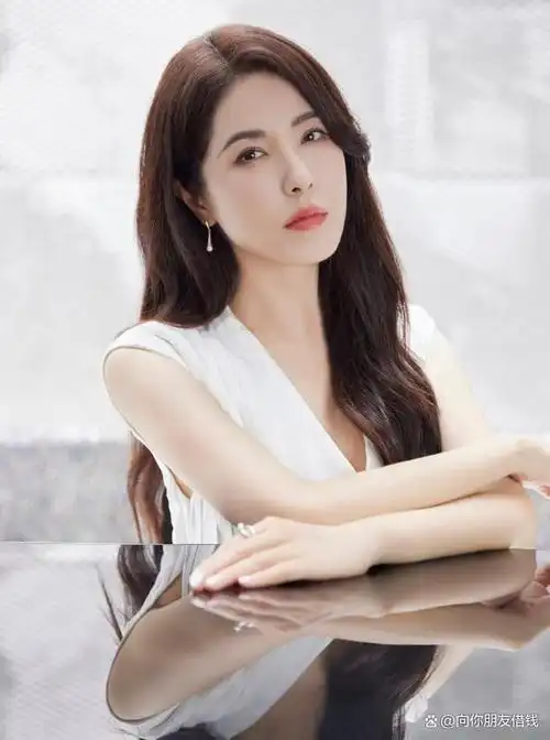 曾黎绝色写真成熟妩媚明艳大气!她魔鬼身材太性感火辣