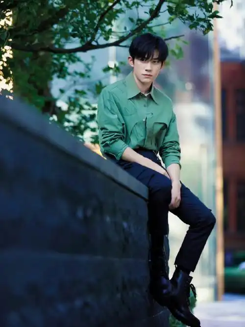 夏天的易烊千玺