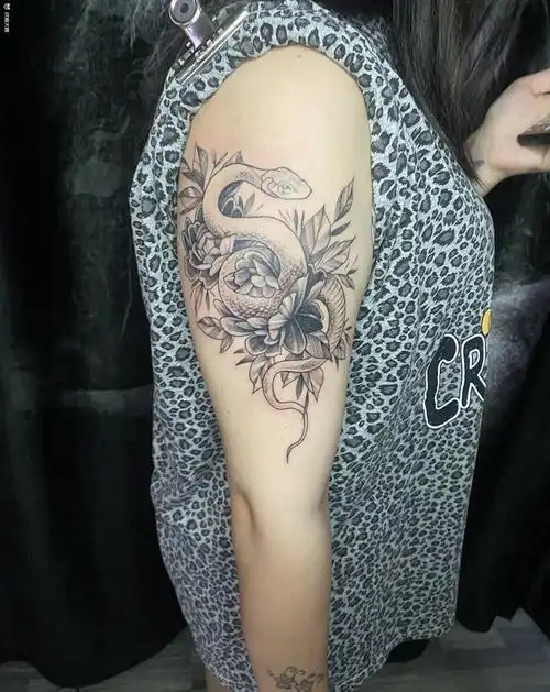 素花纹身图片_手臂点刺纹身图案