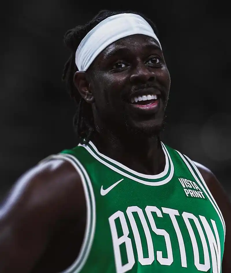 篮君依旧坚守,今天继续跟大家聊nba新闻.