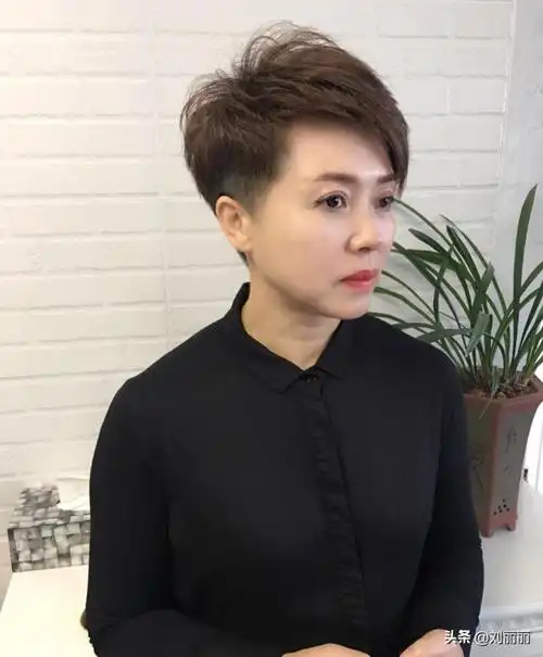 中年女士发型中老年女性发型别瞎剪