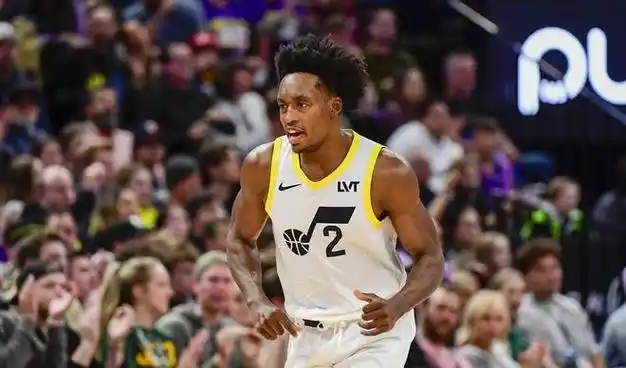 本场比赛,爵士队球员塞克斯顿出战26分钟,15投9中,三分球3中2,罚球4中