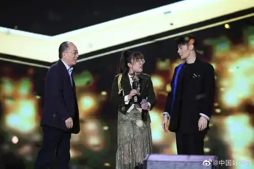 邢晗铭好声音夺冠 网友调侃:中国好走音!