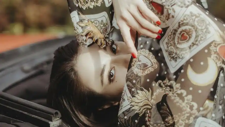 迪丽热巴《不期而遇》写真图片壁纸