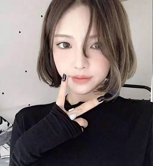 谁说圆脸女人发型单一,适合圆脸的发型大全