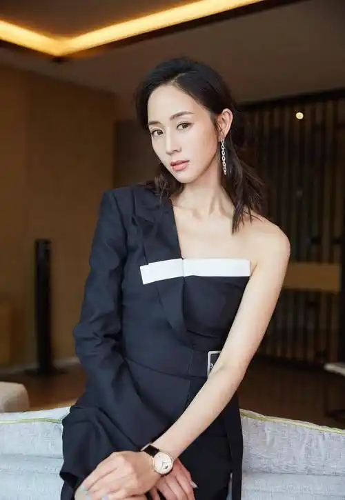 美图分享|"气质美人"张钧甯,精湛演技,完美身材,漂亮脸蛋!