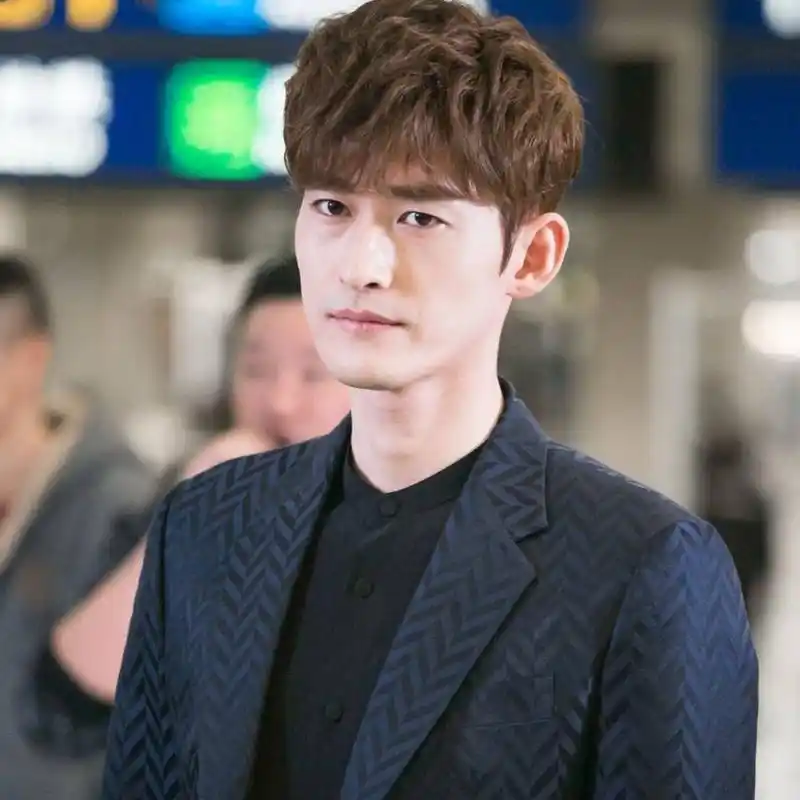 张翰标准的干部脸还是经济适用男?