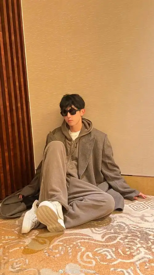 就要辰现在#今日ootd要素97蛋挞郭俊辰超话