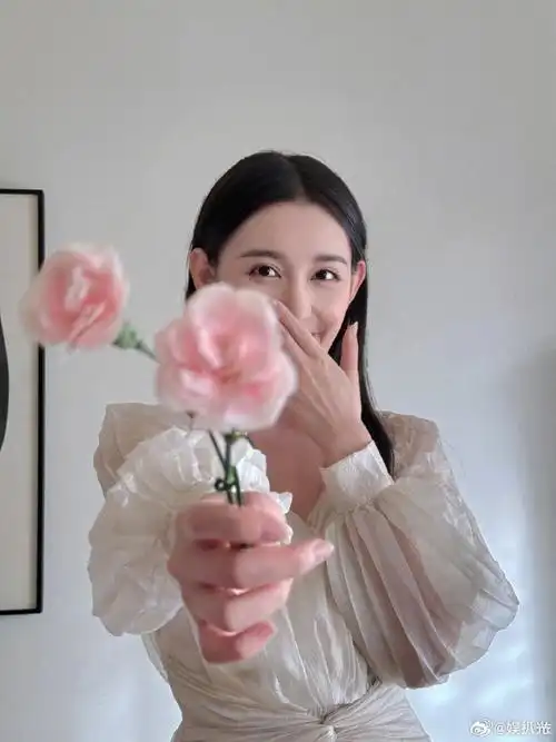 蒋依依最新视频状态