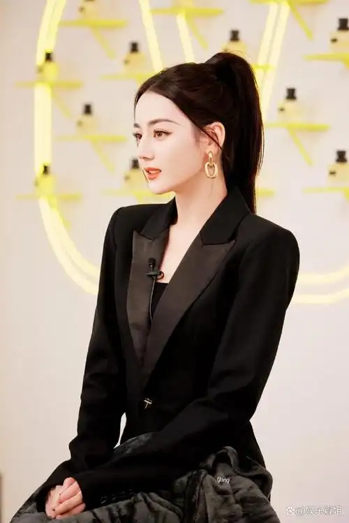 粉丝狂喜啊,迪丽热巴3月份活动好密集啊,目前这才4号就已经有三个活动