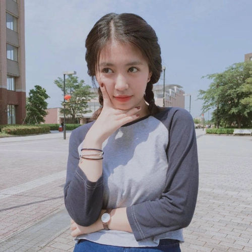 长相甜美的越南女孩,全身散发着越南人特有的魅力气质