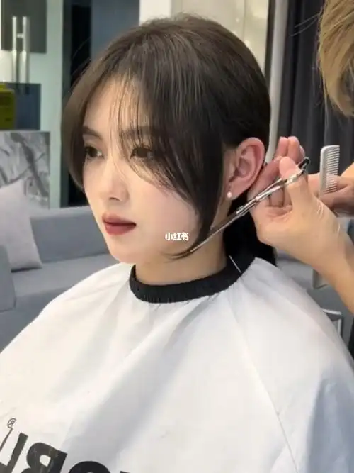 这款八字修颜刘海温柔又气质可盐可甜