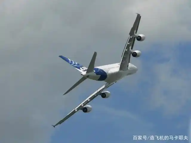 飞机在天上是怎么转弯的?