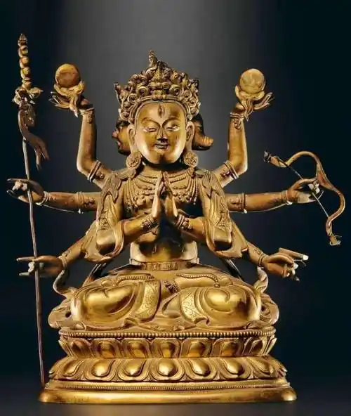 最先是由古印度佛教原创,为佛教护法,是一位三头八臂的大力鬼王,我国