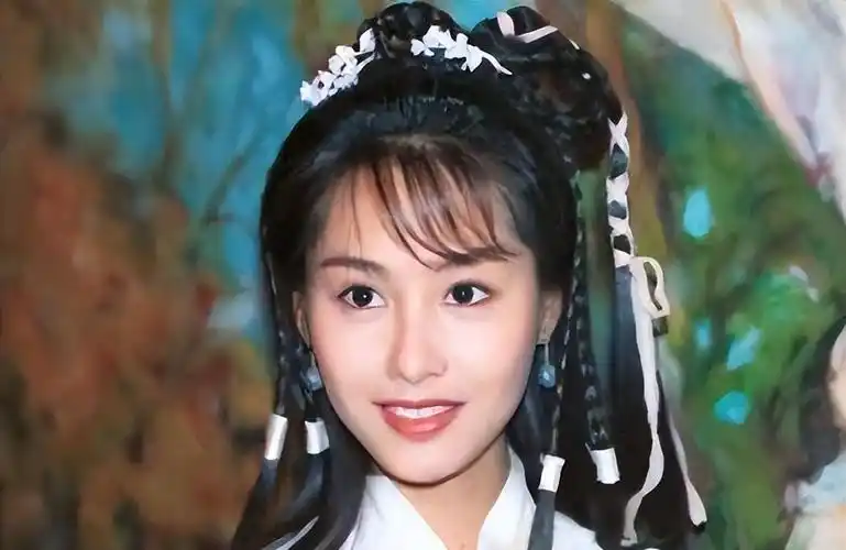 同样是演黄蓉翁美玲经典朱茵俏美灵动个个都有自己的特点