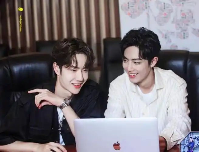 肖战蔡徐坤合作舞台曝bjyx脂粉引导撕后者想让前者背锅