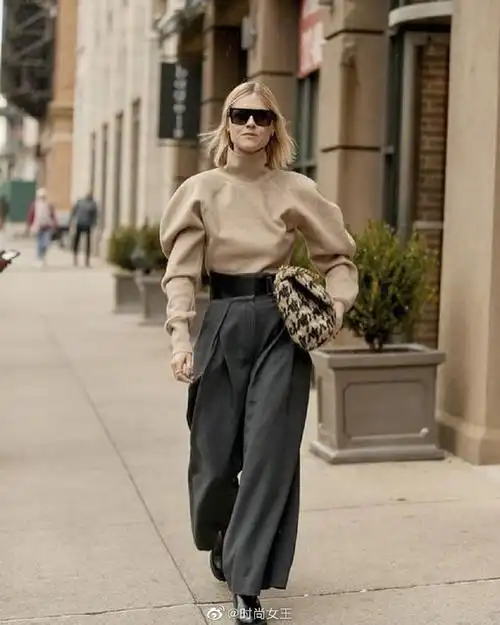 时尚穿搭##时尚街拍#欧美街头时尚达人们的秋日穿搭合集|有型的外套