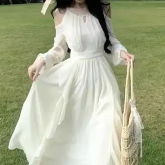 宛乐裙子夏天女装2024夏季新款法式露肩珍珠雪纺荷叶边连衣裙女海边度