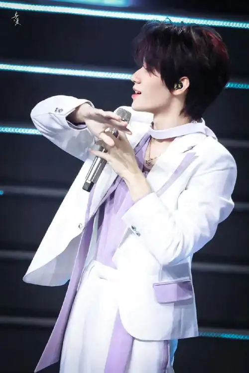 张真源 全能唱作人##张真源innococo亚太区品牌代言人